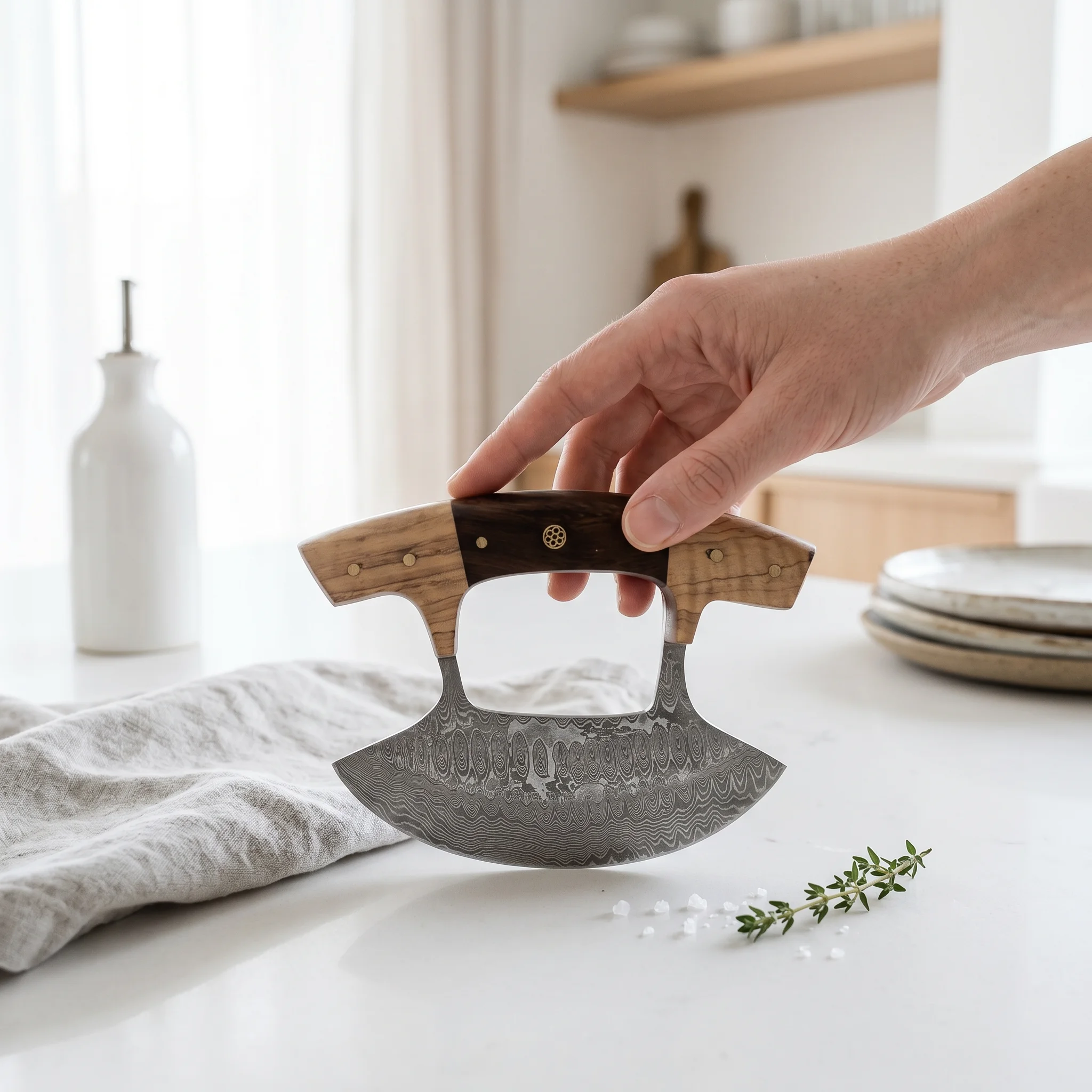 Small Damascus Pizza Cutter – Design 3 - Image 4